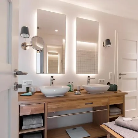 Reetdorf Geltinger Birk Atelierhaus Mooreiche Nyaraló Nieby (Nieby, Schleswig-Flensburg)